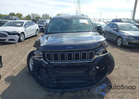 2023 Jeep Grand Cherokee Laredo 4X4 z USA, uszkodzony, nr VIN 1C4RJHAG2PC621845